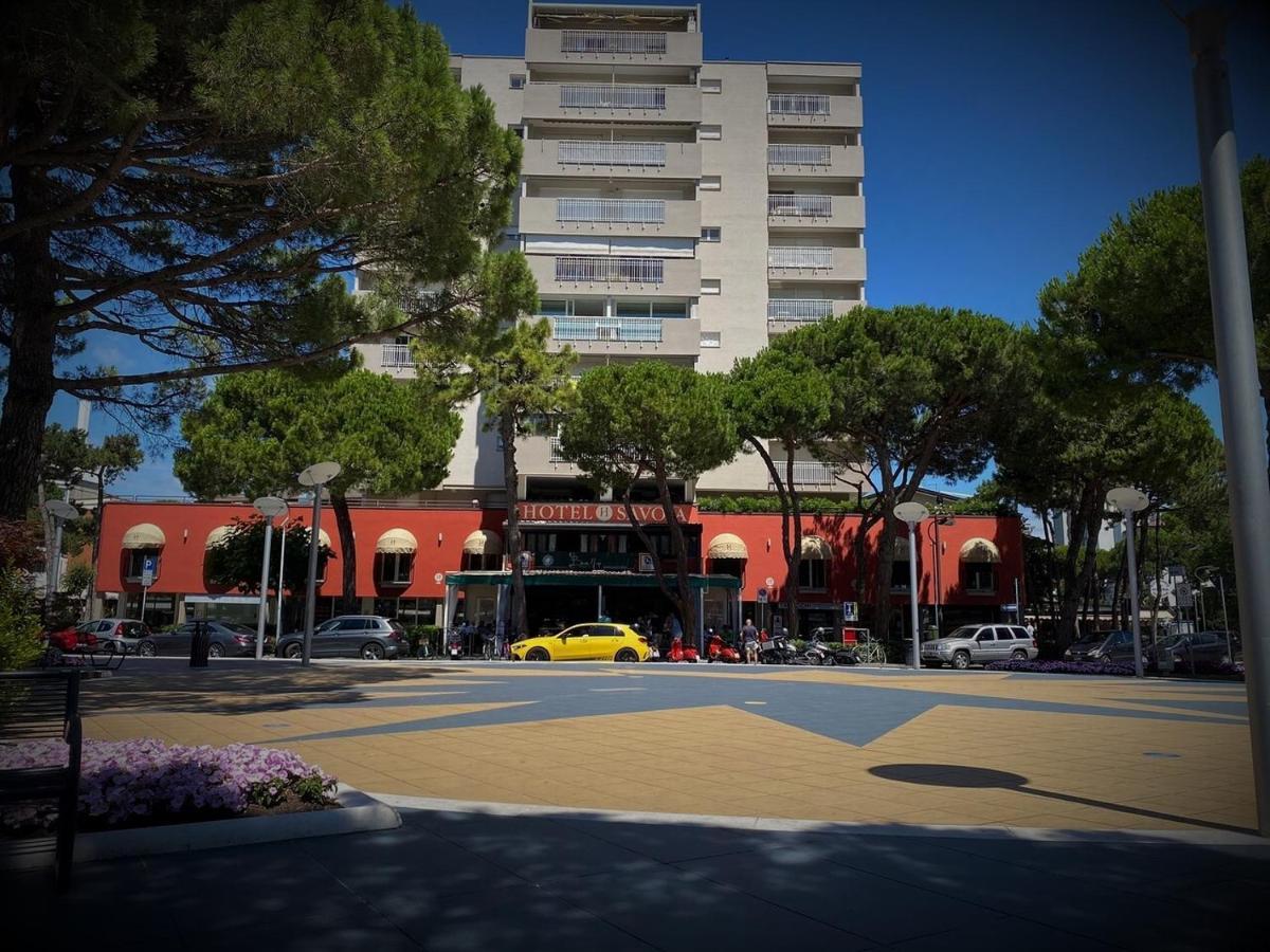 Hotel Savoia Lignano Sabbiadoro Bagian luar foto