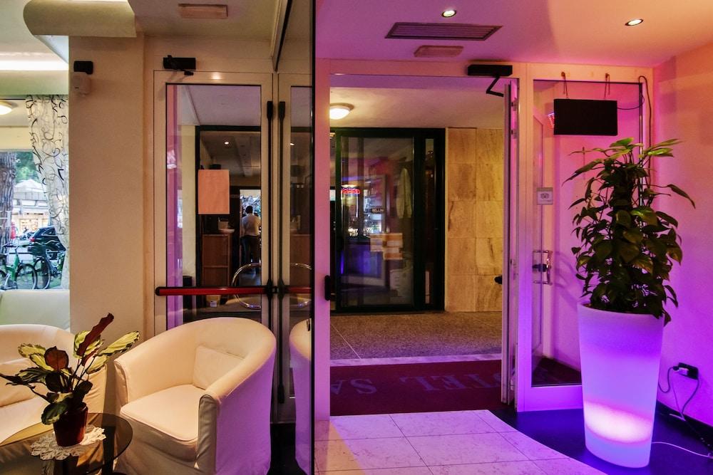 Hotel Savoia Lignano Sabbiadoro Bagian luar foto