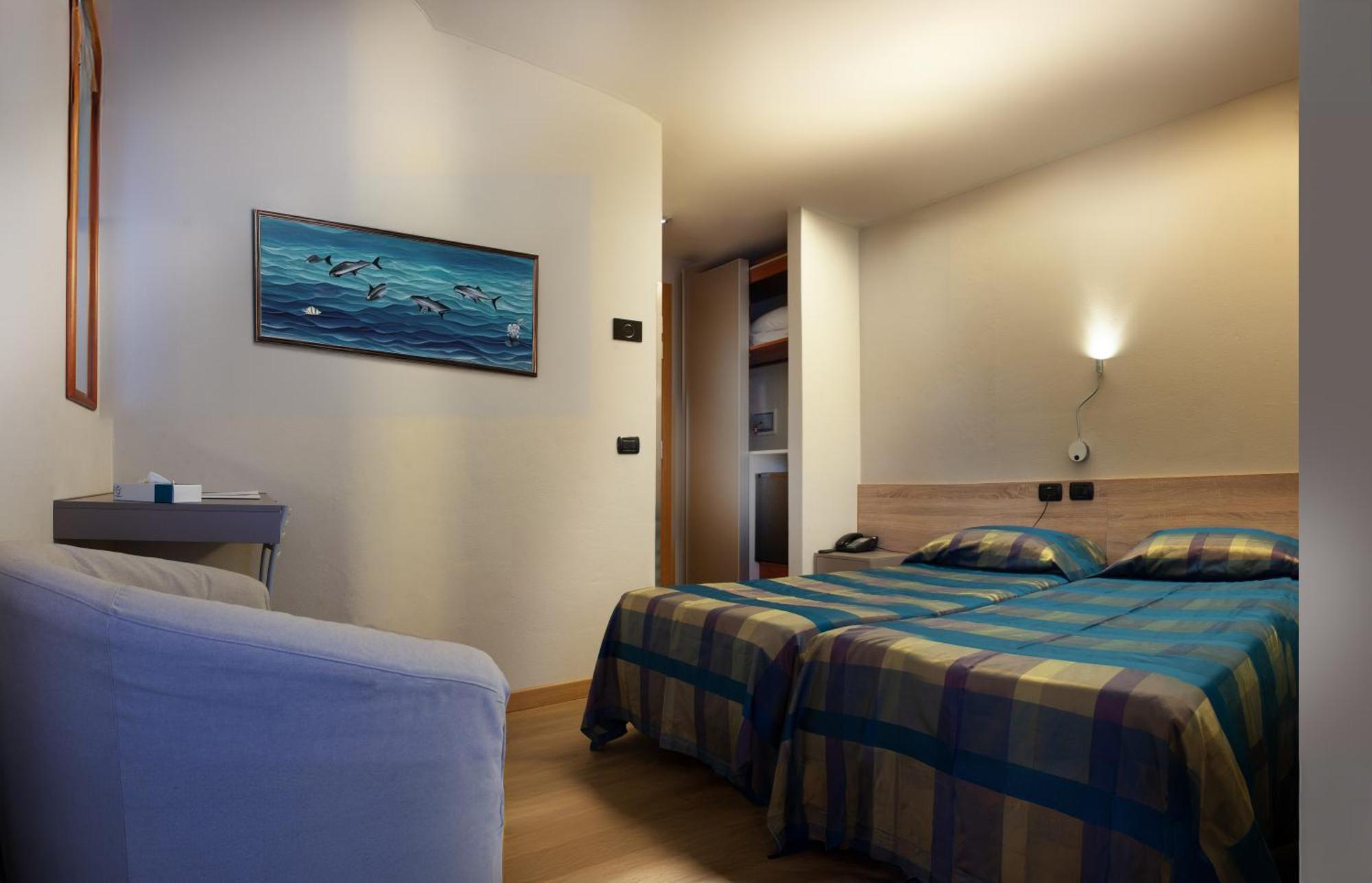 Hotel Savoia Lignano Sabbiadoro Bagian luar foto