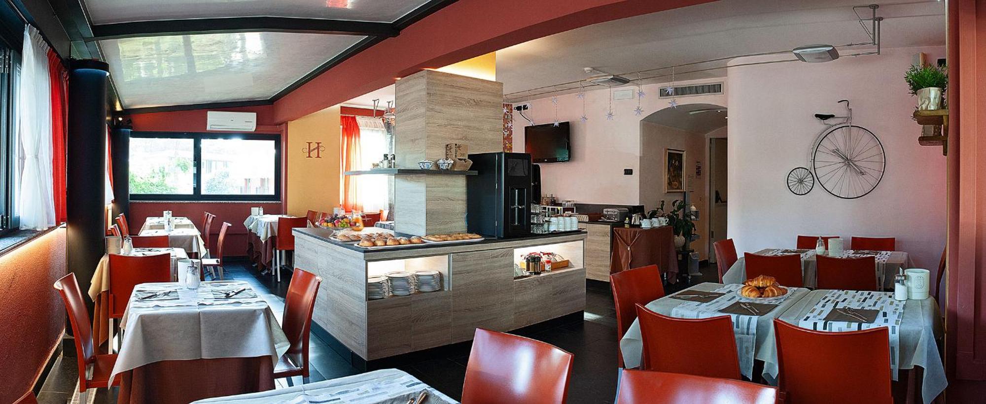 Hotel Savoia Lignano Sabbiadoro Bagian luar foto