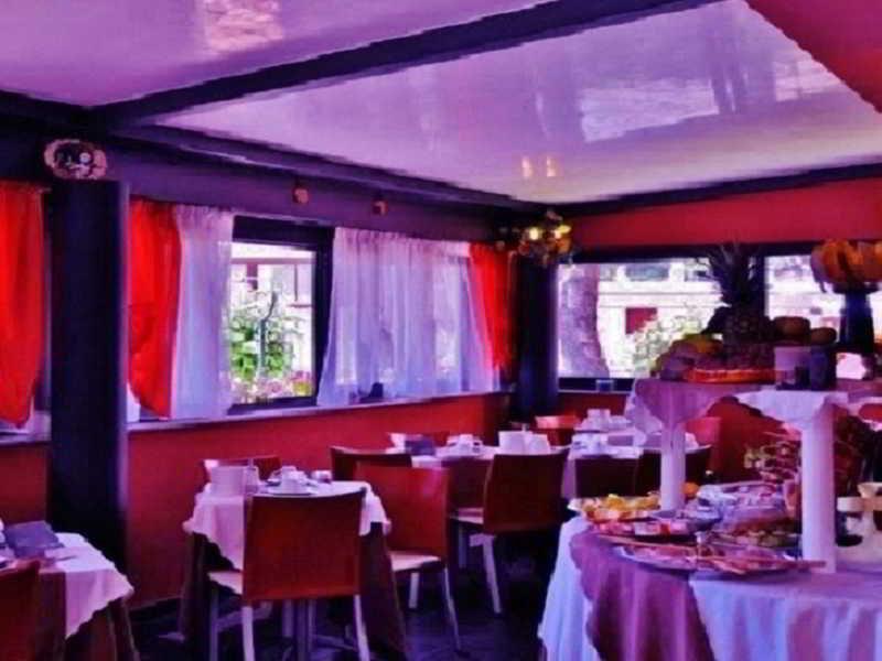 Hotel Savoia Lignano Sabbiadoro Bagian luar foto
