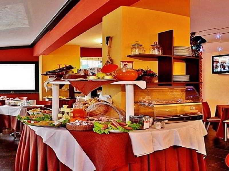 Hotel Savoia Lignano Sabbiadoro Bagian luar foto