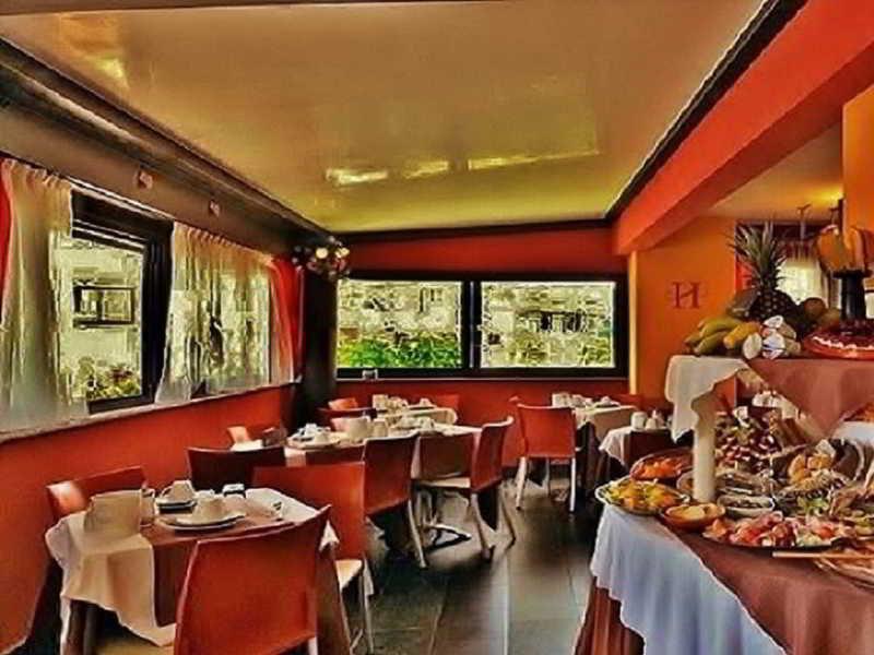 Hotel Savoia Lignano Sabbiadoro Bagian luar foto