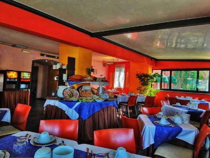 Hotel Savoia Lignano Sabbiadoro Bagian luar foto