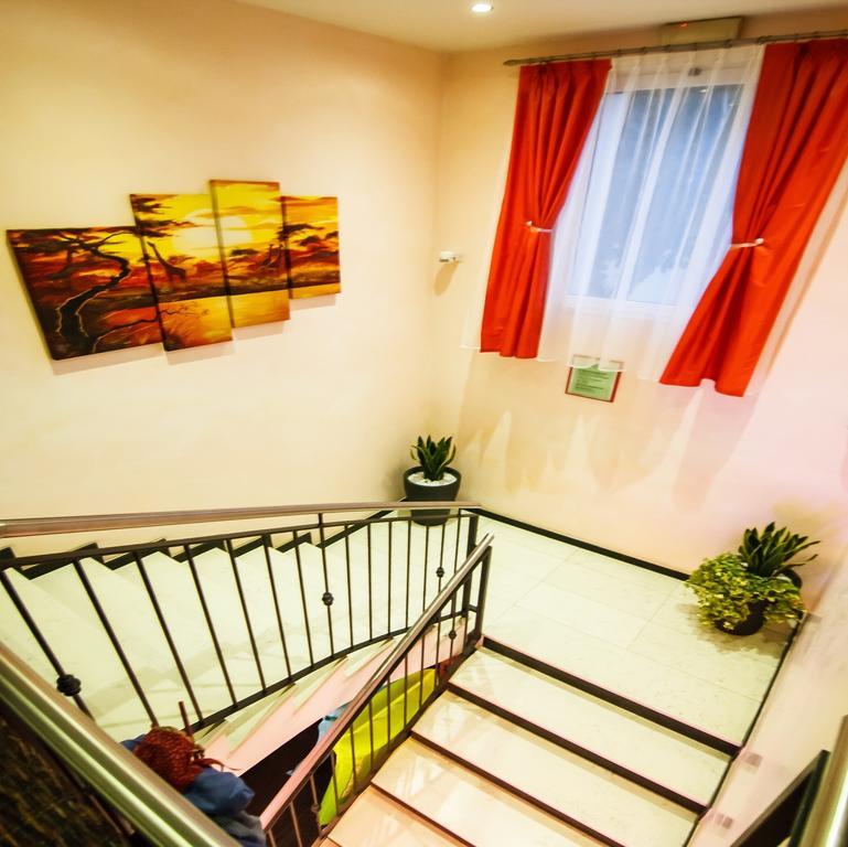 Hotel Savoia Lignano Sabbiadoro Bagian luar foto